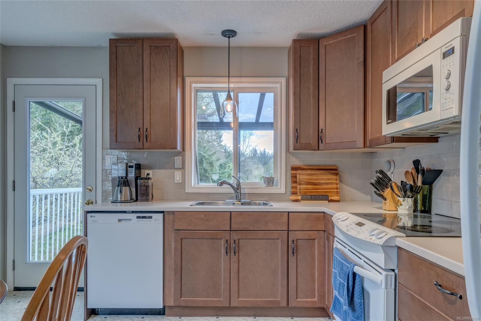 2453 Rosstown Rd, Nanaimo Vancouver Island and Nanaimo Real Estate