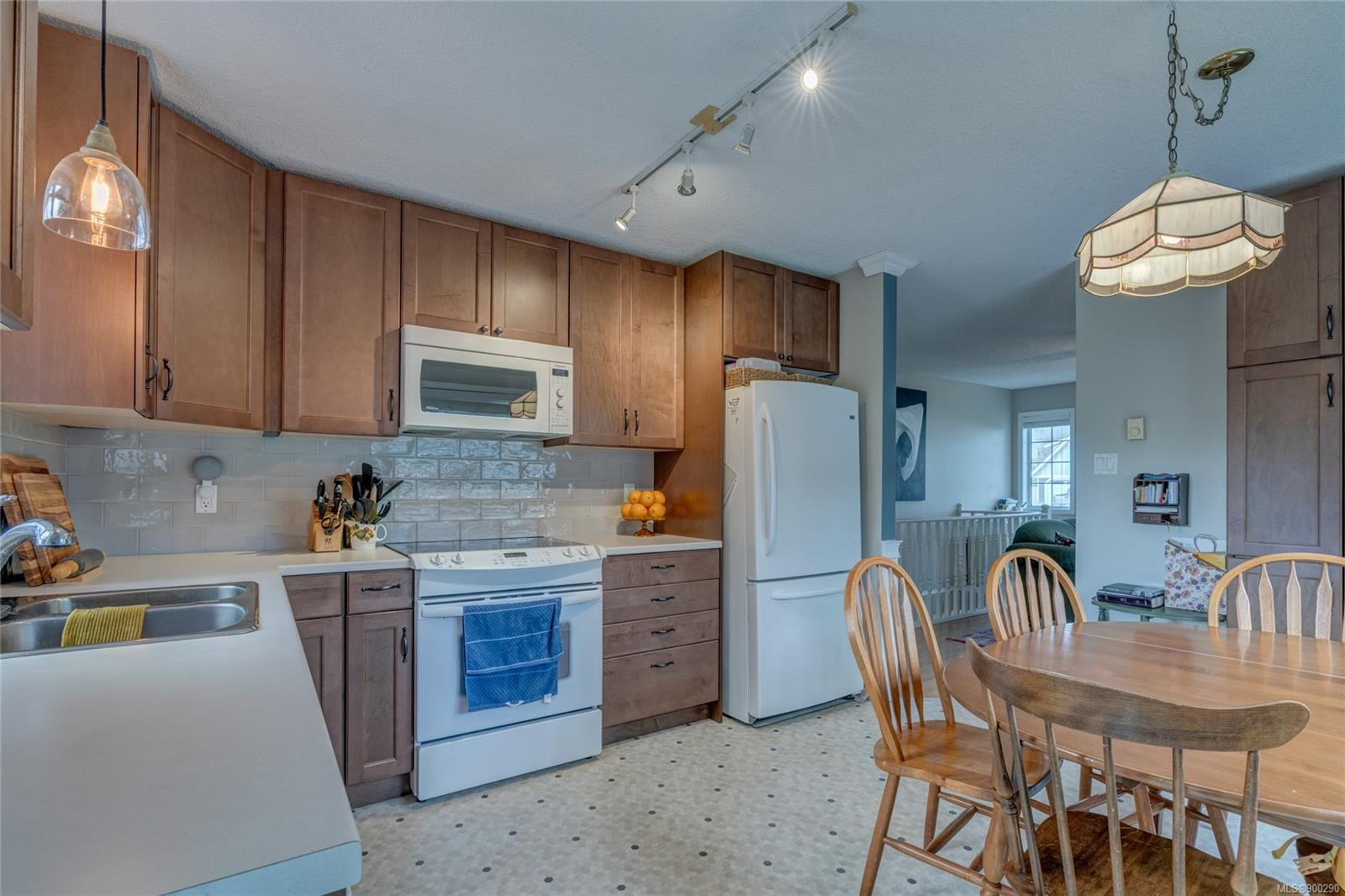 2453 Rosstown Rd, Nanaimo Vancouver Island and Nanaimo Real Estate